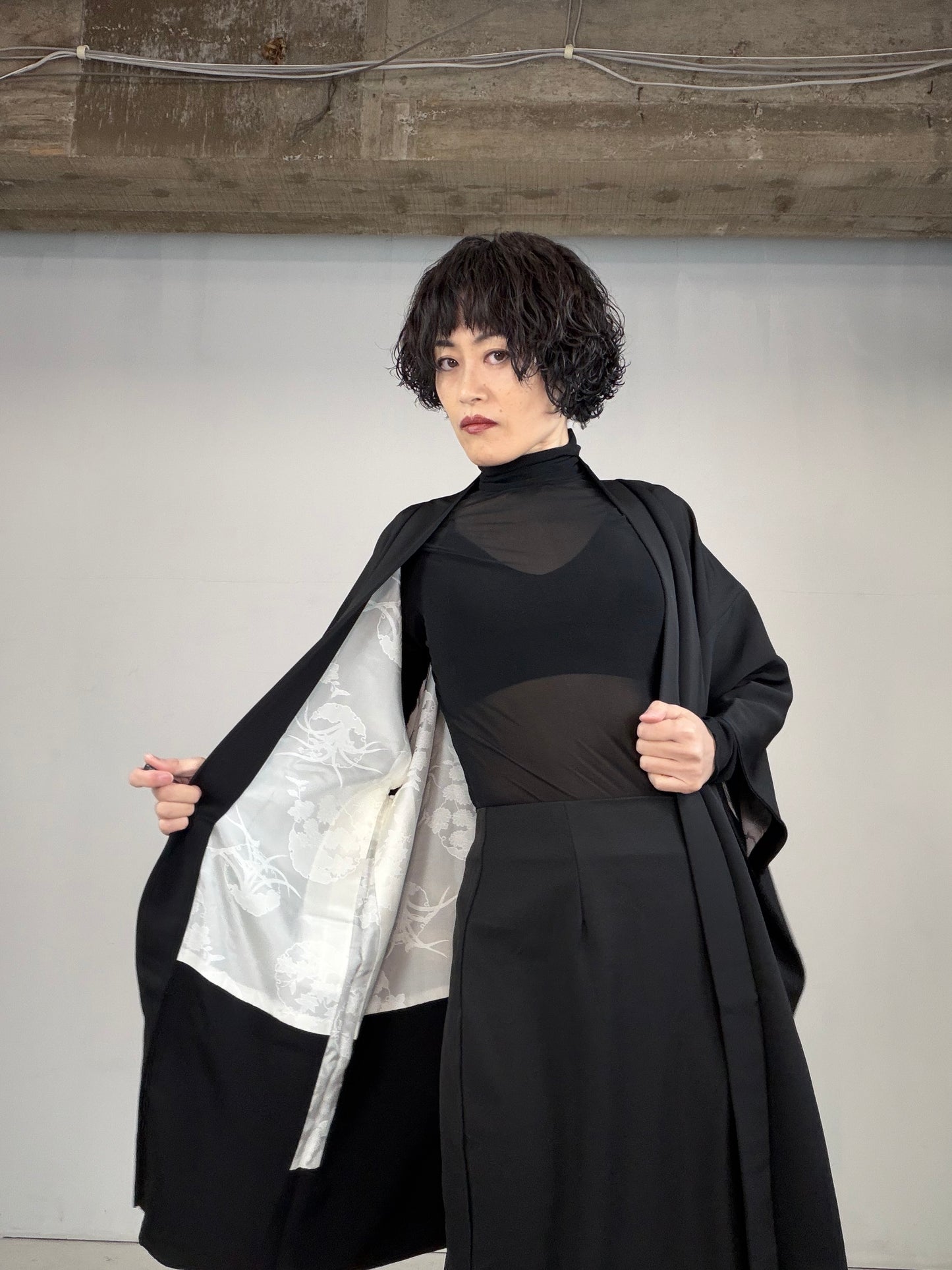 VINTAGE BLACK HAORI  "gold, yukiwa, BLK121"