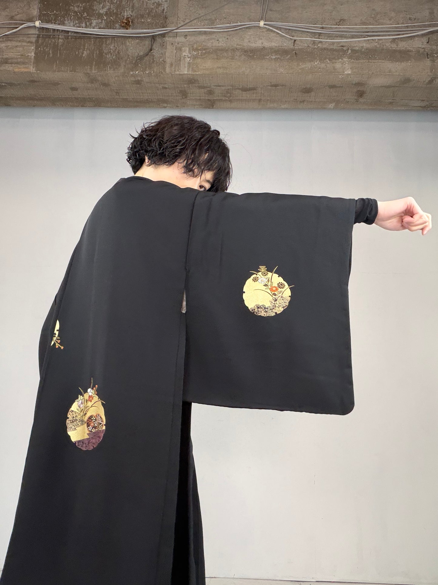 VINTAGE BLACK HAORI  "gold, yukiwa, BLK121"