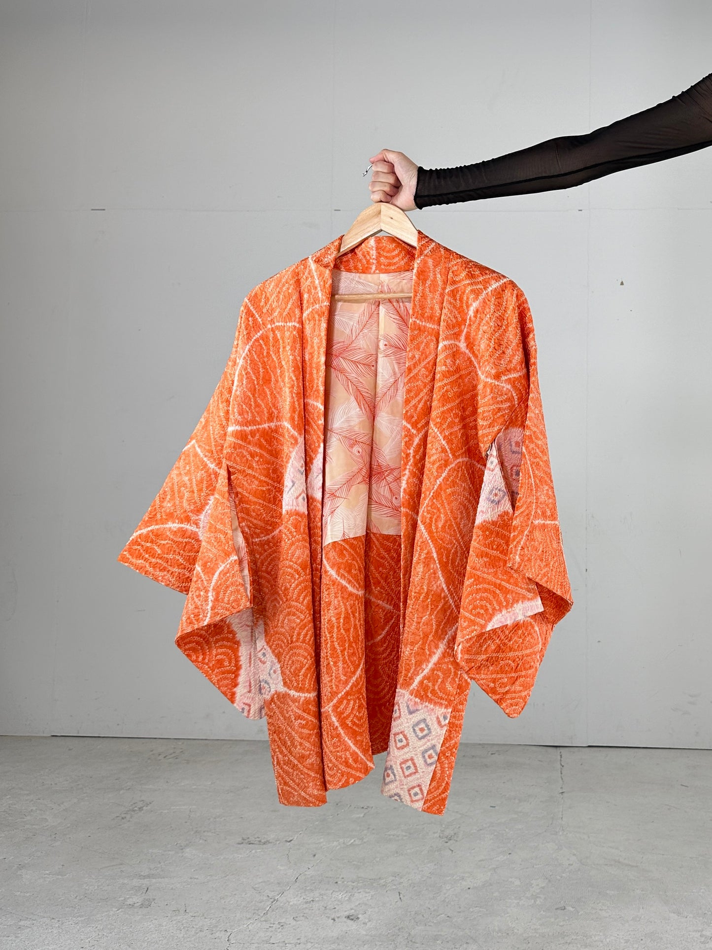 VINTAGE SHIBORI HAORI kujyaku seigaiha