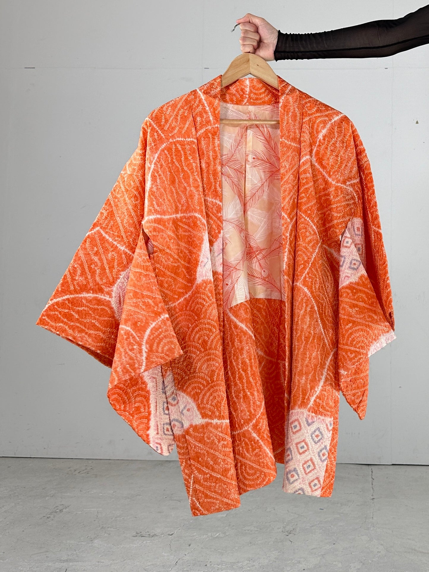 VINTAGE SHIBORI HAORI kujyaku seigaiha