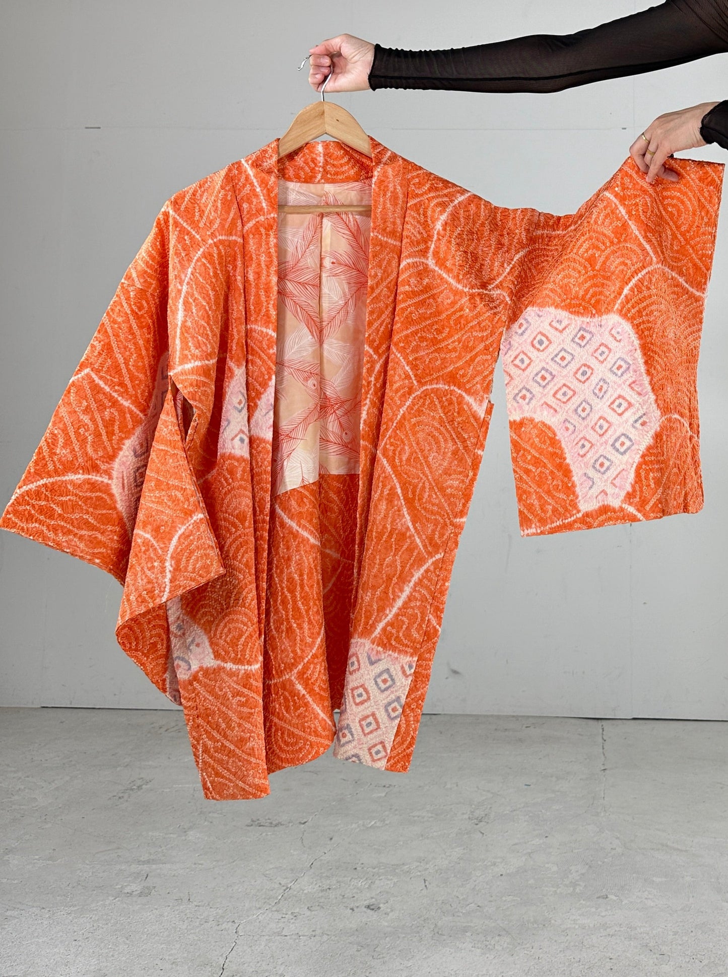 VINTAGE SHIBORI HAORI kujyaku seigaiha