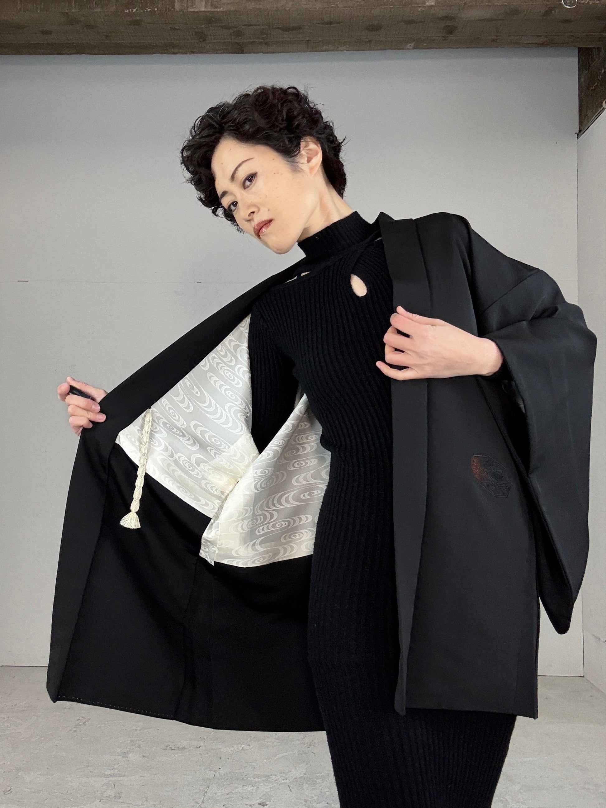 VINTAGE BLACK HAORI