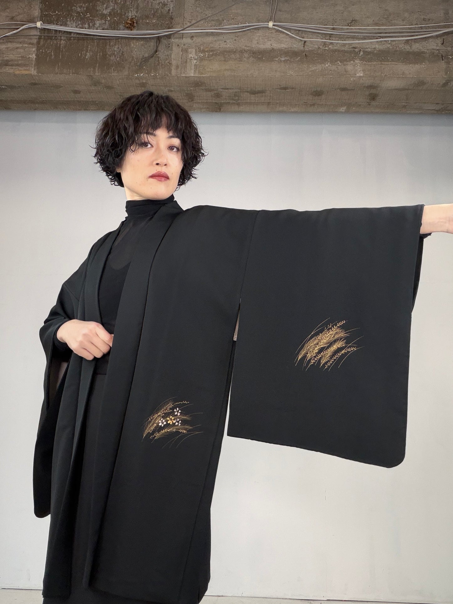 VINTAGE BLACK HAORI  "susuki-kobana, BLK123"