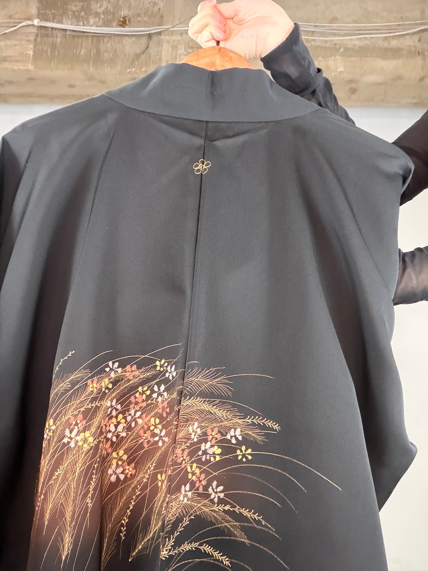 VINTAGE BLACK HAORI  "susuki-kobana, BLK123"