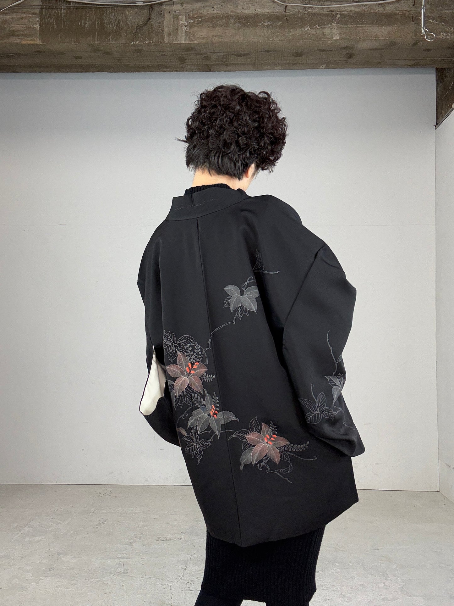 VINTAGE BLACK HAORI "inside, beautiful flower" rakkan logo mark