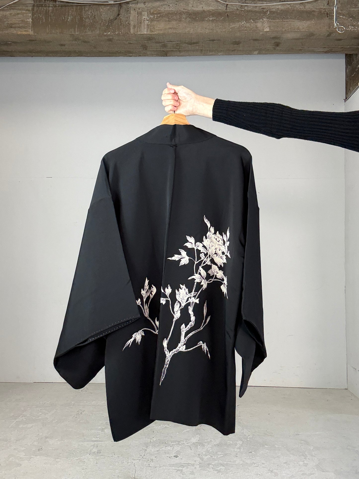 VINTAGE BLACK HAORI "painted,  silver flower"