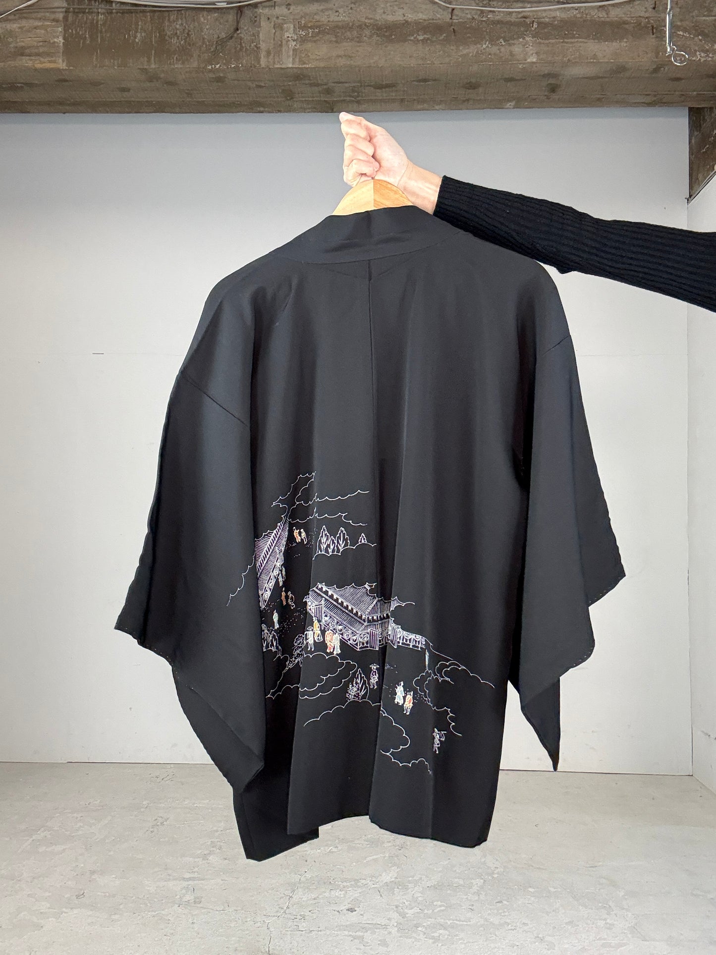 VINTAGE BLACK HAORI "machinami-hitobito"