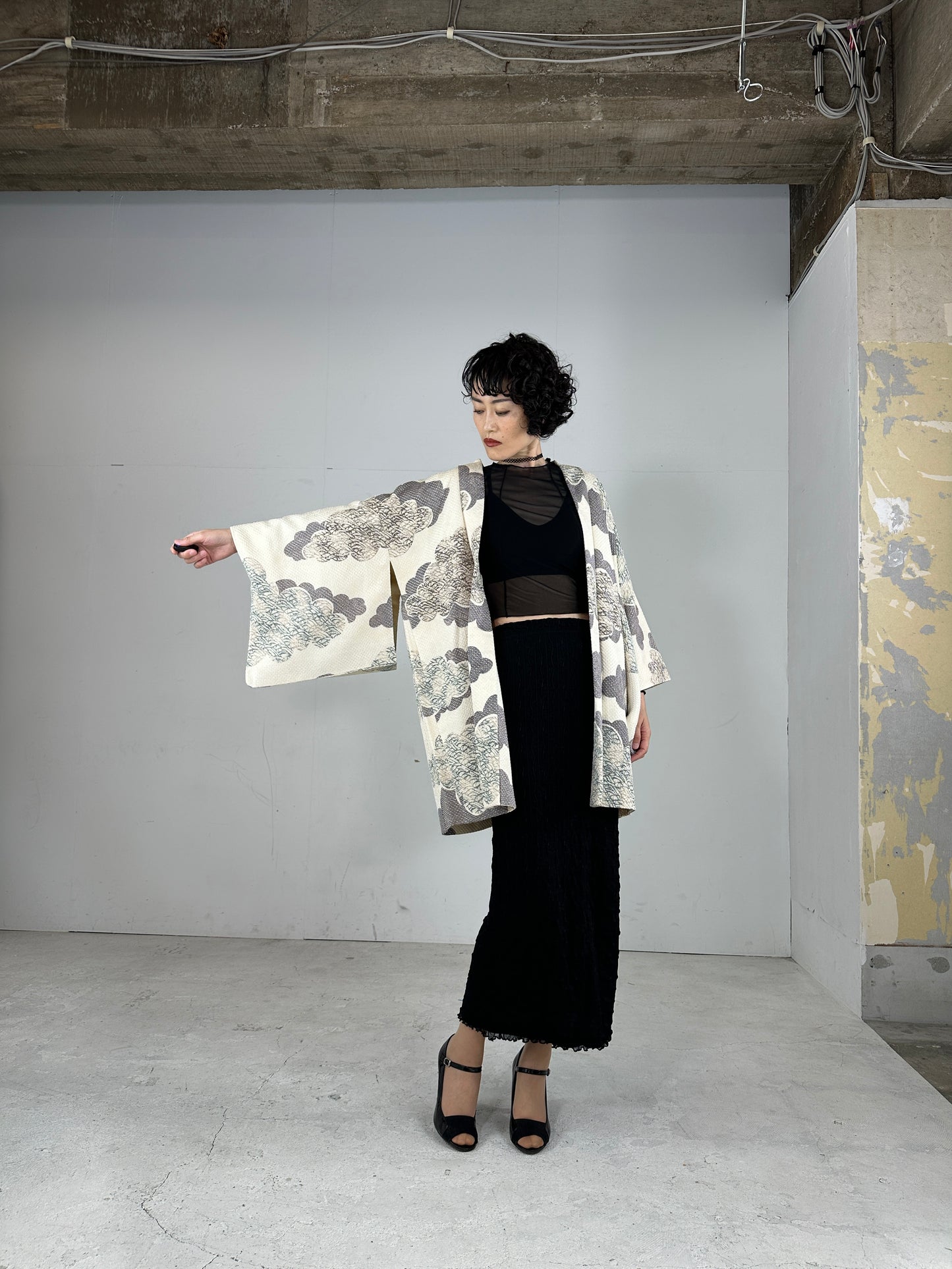 VINTAGE SHIBORI HAORI shiro kumo