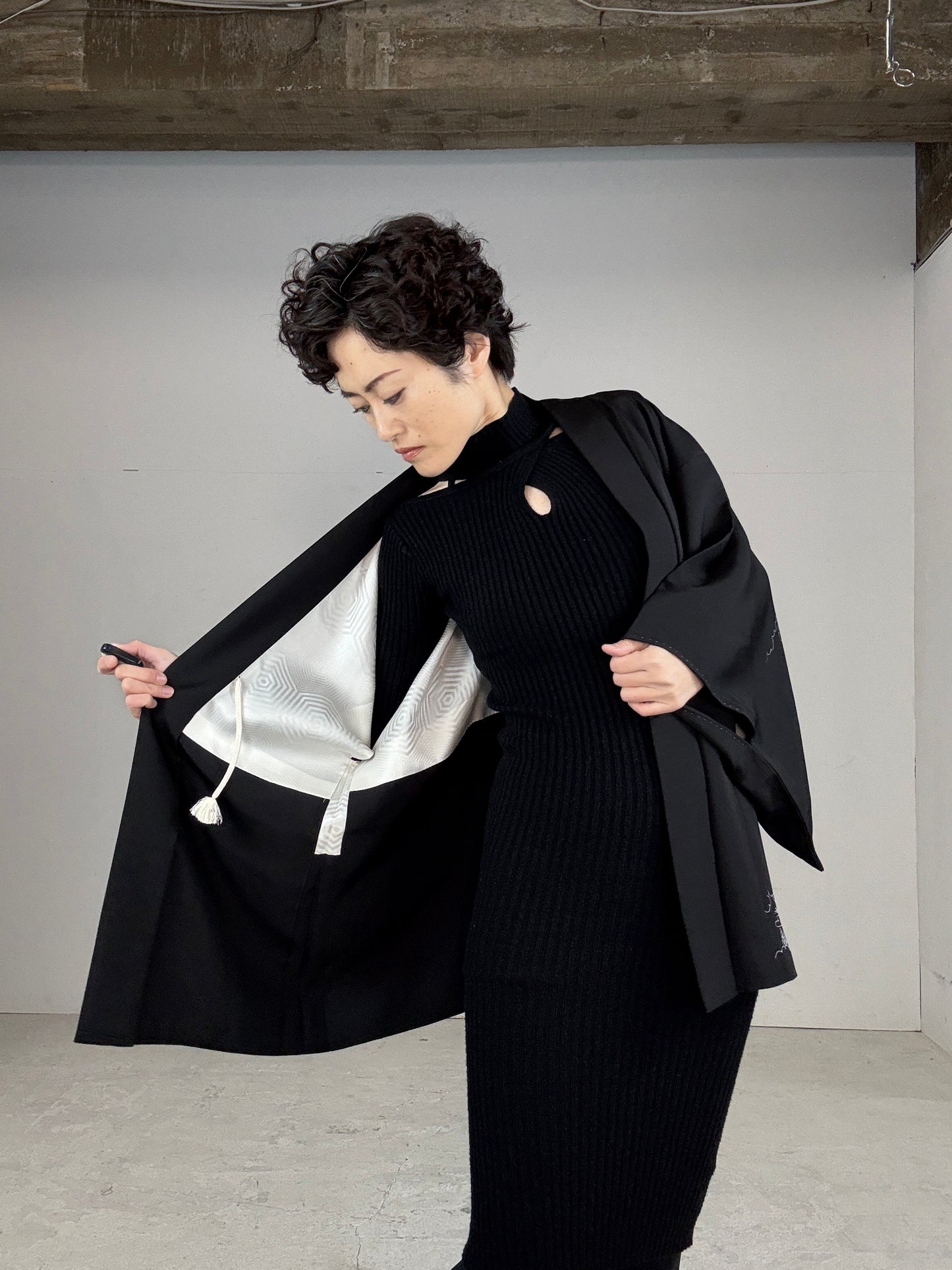 VINTAGE BLACK HAORI "machinami-hitobito"