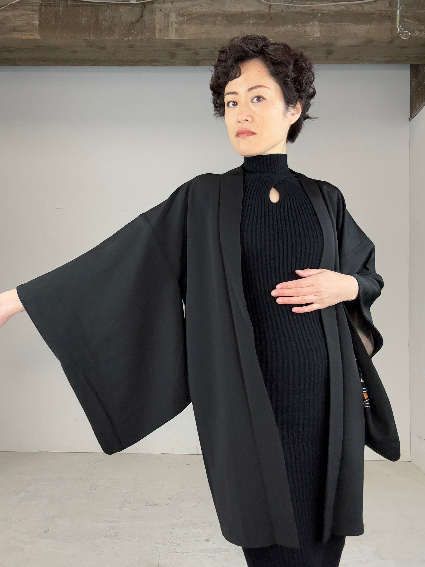 VINTAGE BLACK HAORI "embroidery,  shippou"