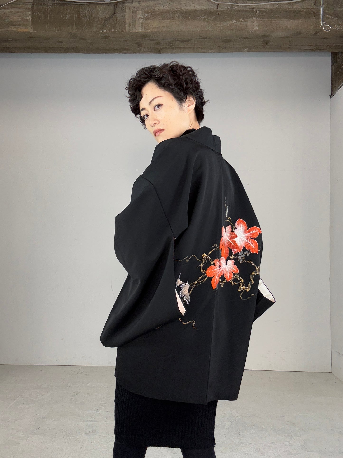 VINTAGE BLACK HAORI "red, kaede"