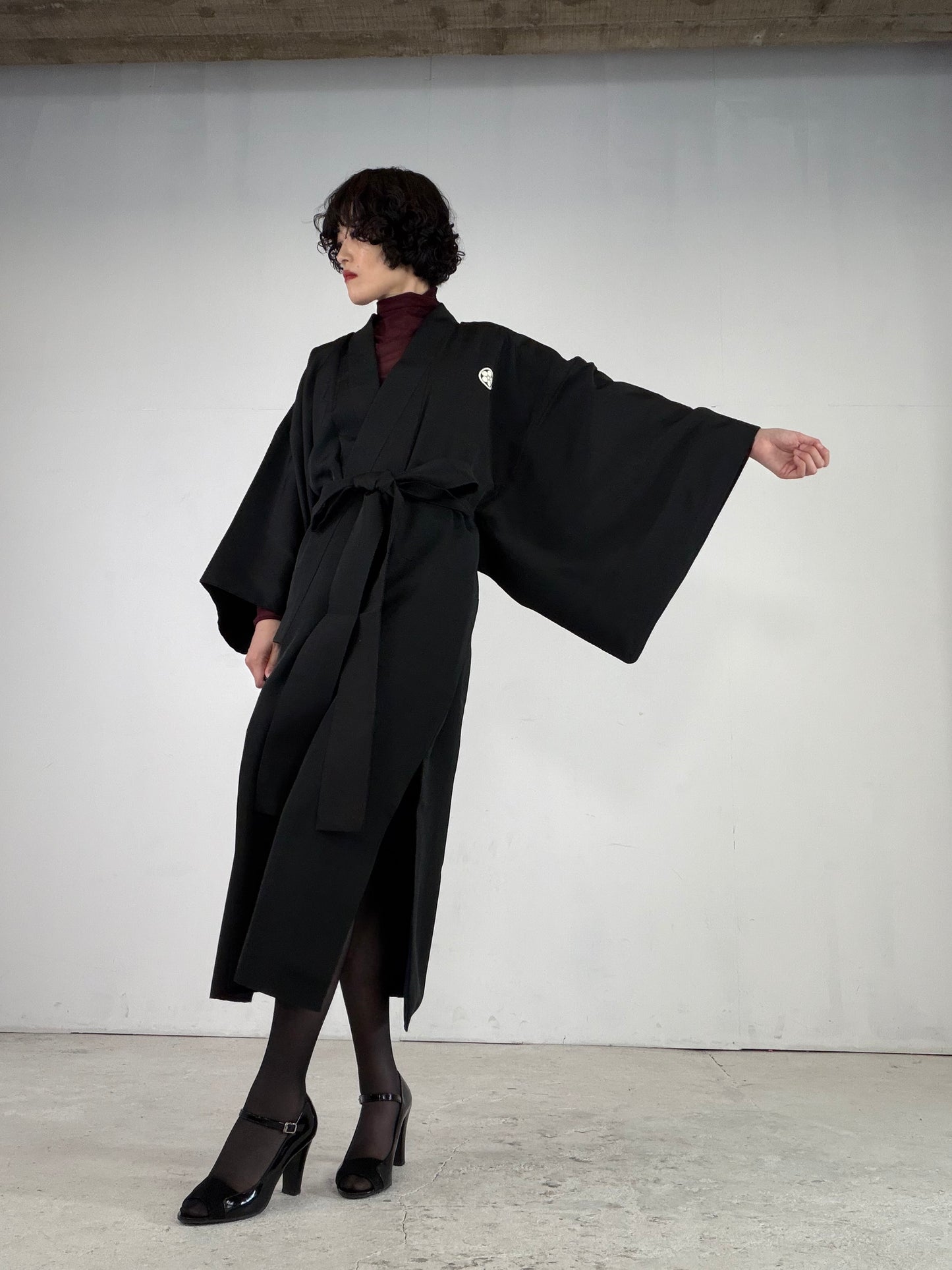 Kimono Dress Gown with String Belt – Upcycled from Vintage Men’s KUROMONTSUKI Kimono, DRE034