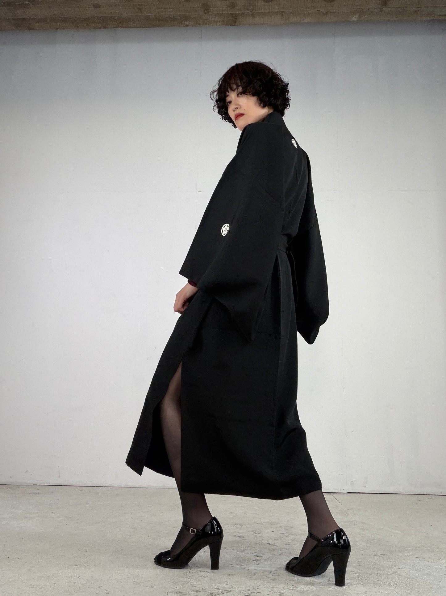 Kimono Dress Gown with String Belt – Upcycled from Vintage Men’s KUROMONTSUKI Kimono, DRE034