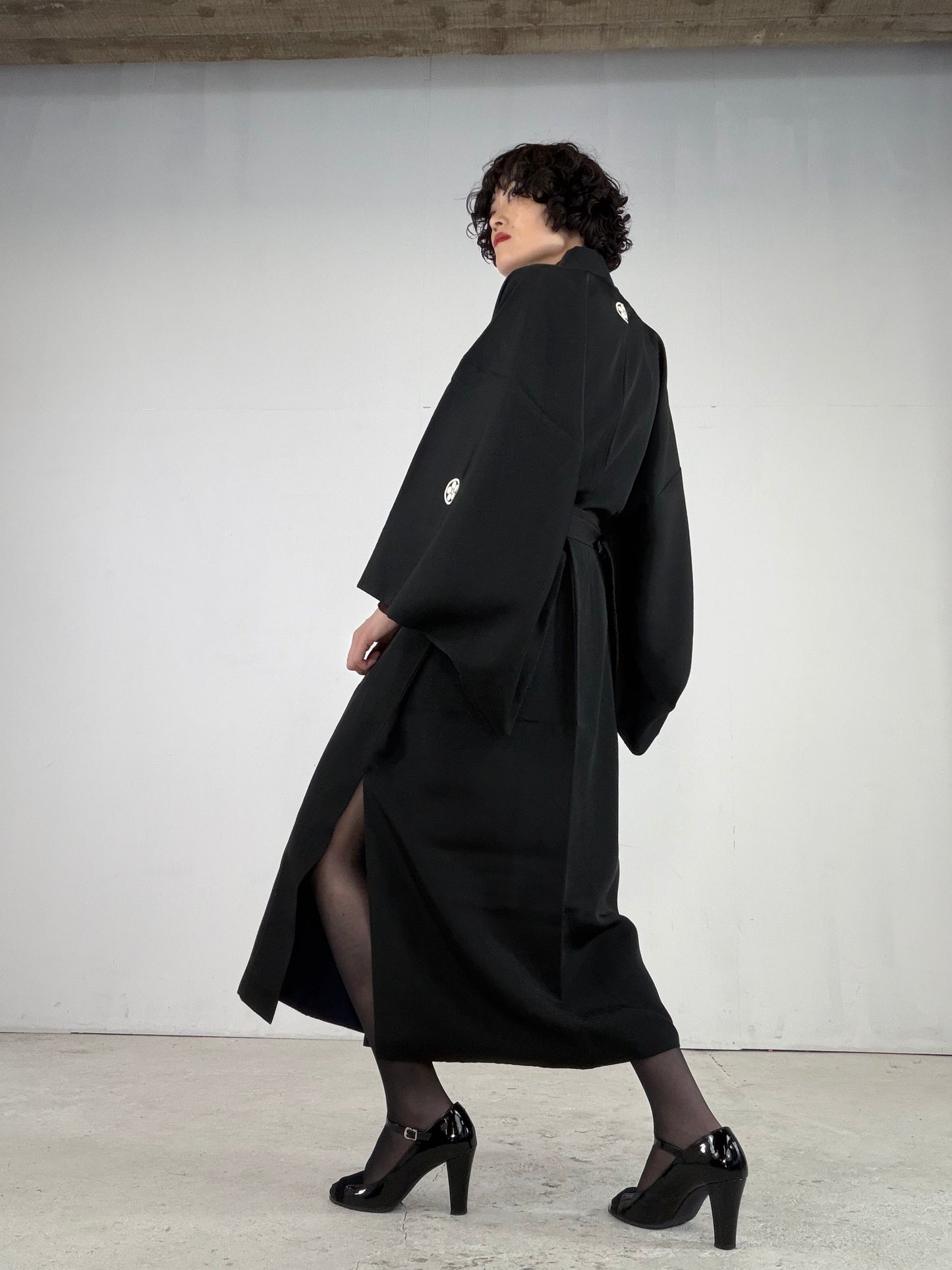 Kimono Dress Gown with String Belt – Upcycled from Vintage Men’s KUROMONTSUKI Kimono, DRE034