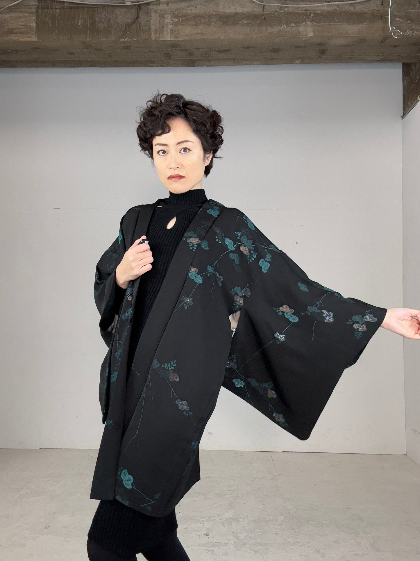 VINTAGE BLACK HAORI "unique pattern, matsu, glitter ageha"