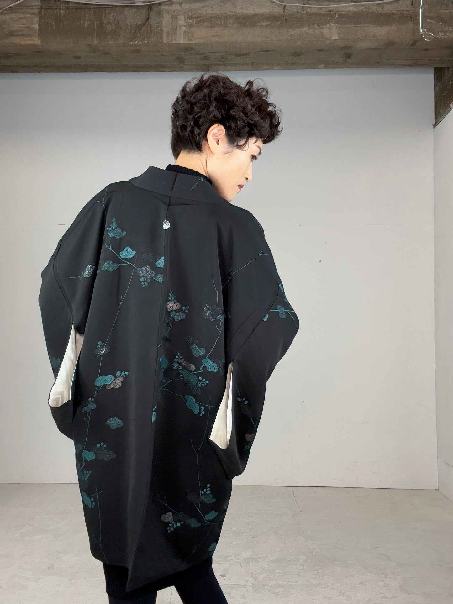 VINTAGE BLACK HAORI "unique pattern, matsu, glitter ageha"