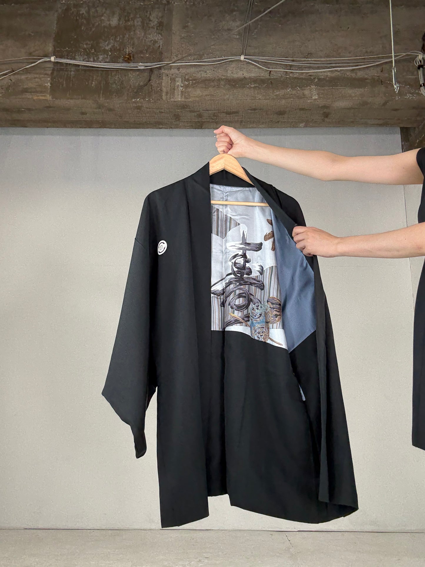 VINTAGE KUROMONTSUKI HAORI "kotobuki"