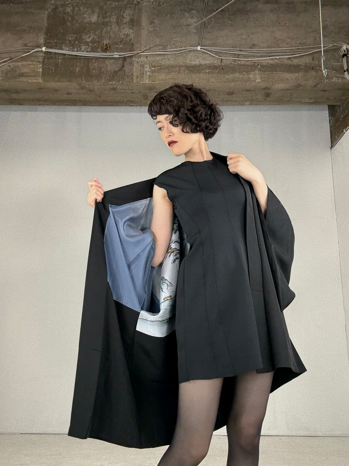 VINTAGE KUROMONTSUKI HAORI "yama no shiro"