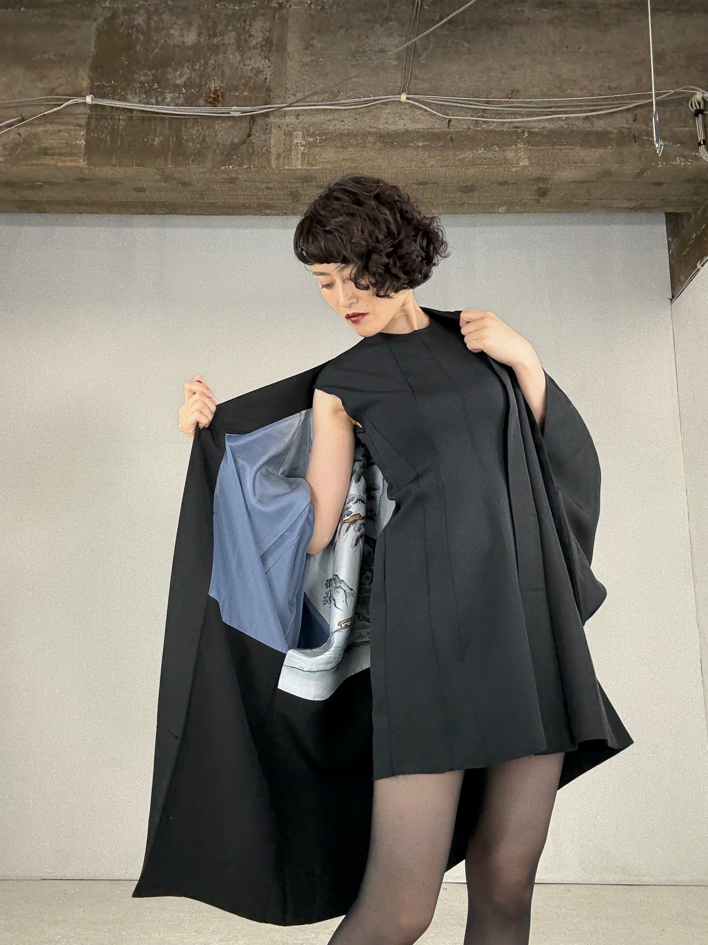 VINTAGE KUROMONTSUKI HAORI "yama no shiro"