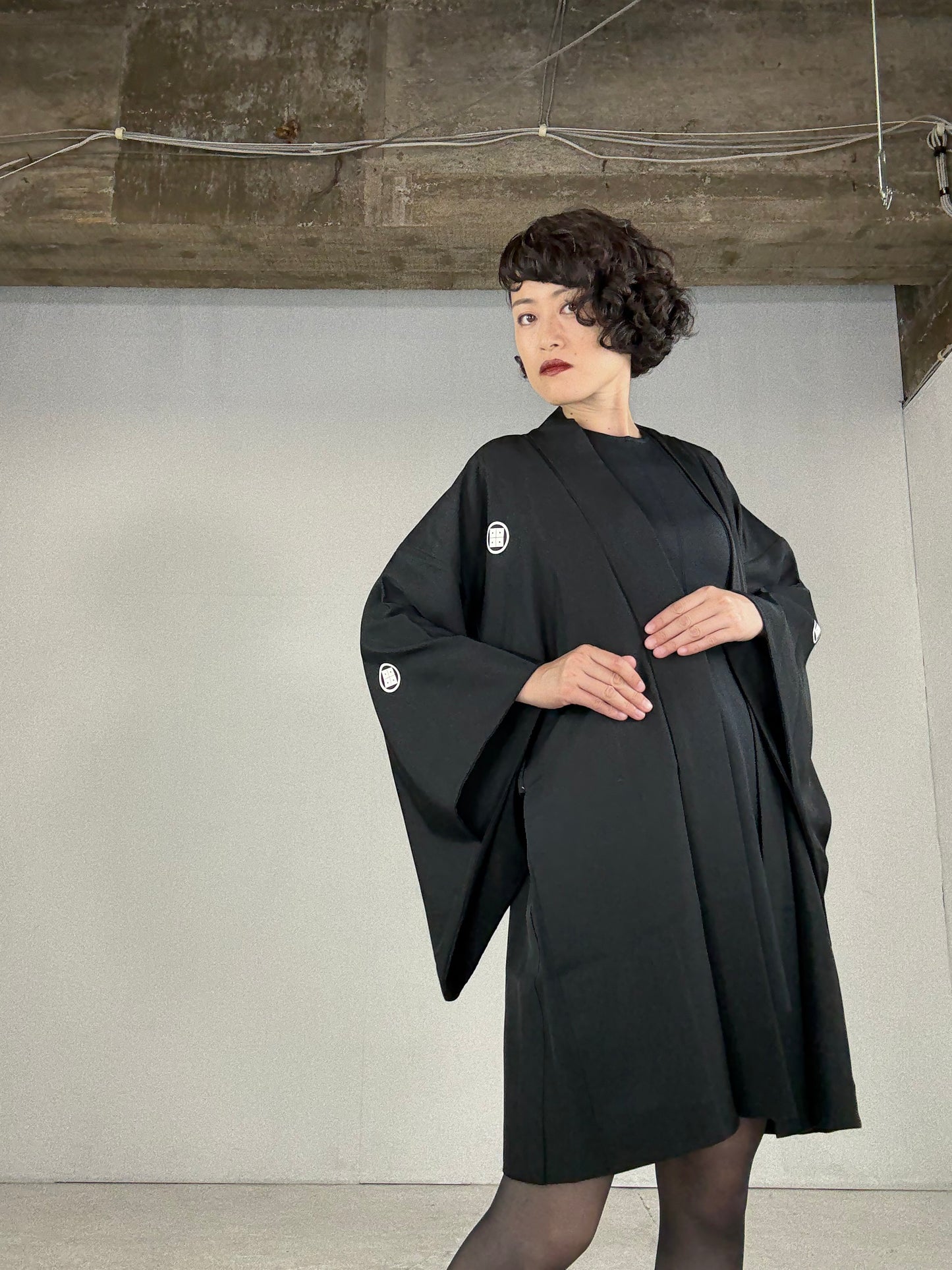 VINTAGE KUROMONTSUKI HAORI "yama no shiro"