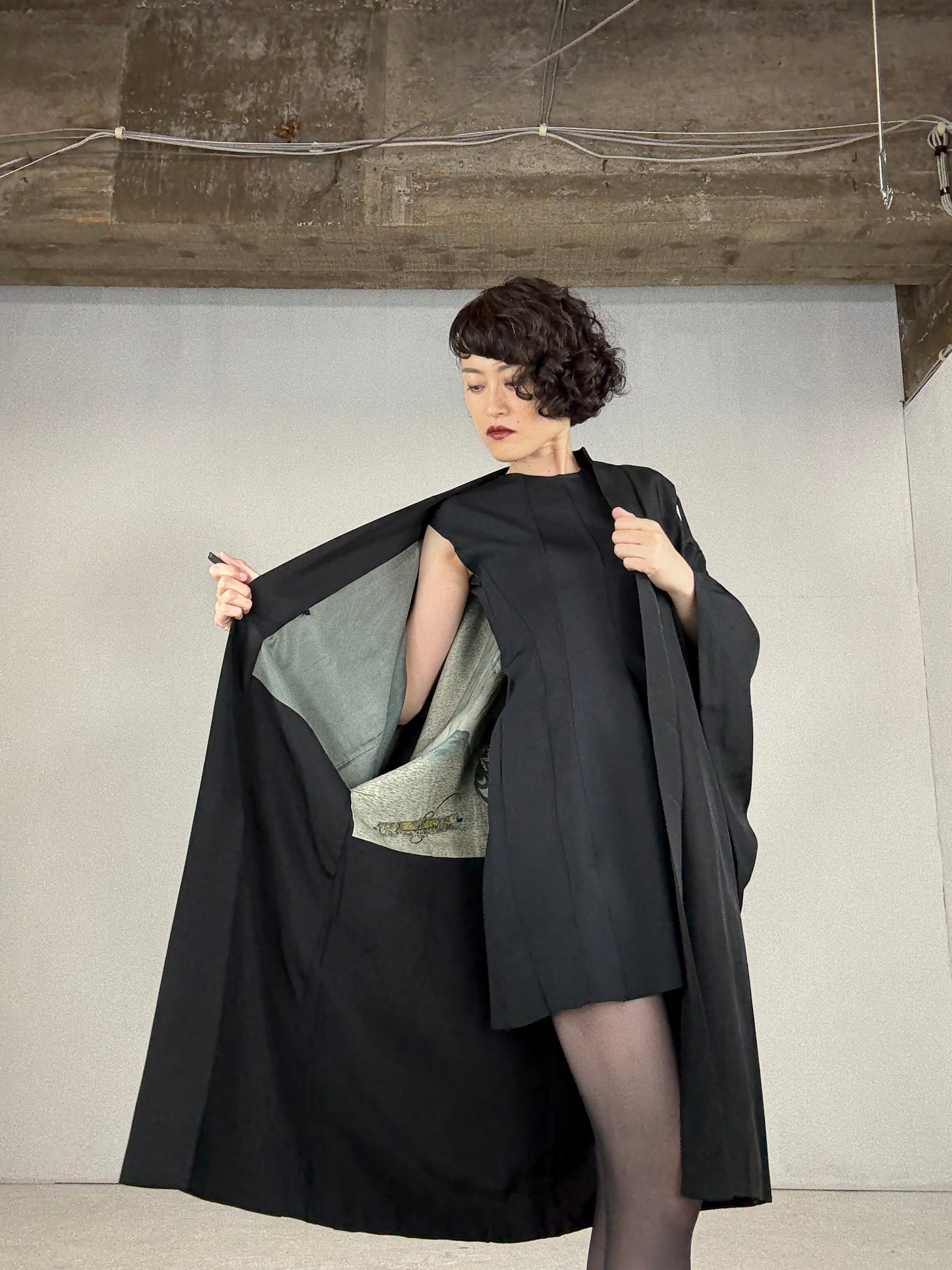 VINTAGE KUROMONTSUKI HAORI "uchide-no-koduchi"