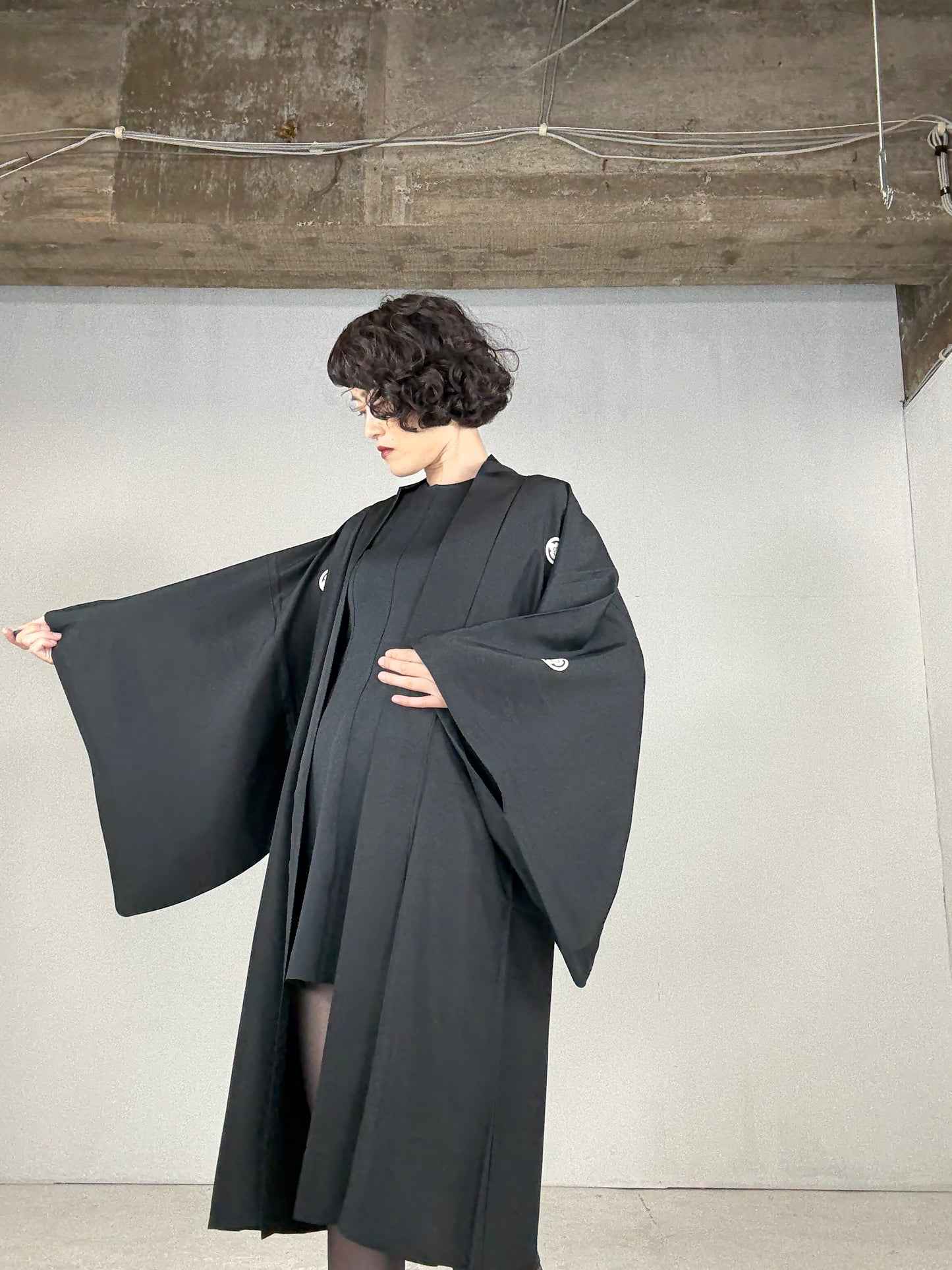 VINTAGE KUROMONTSUKI HAORI "uchide-no-koduchi"