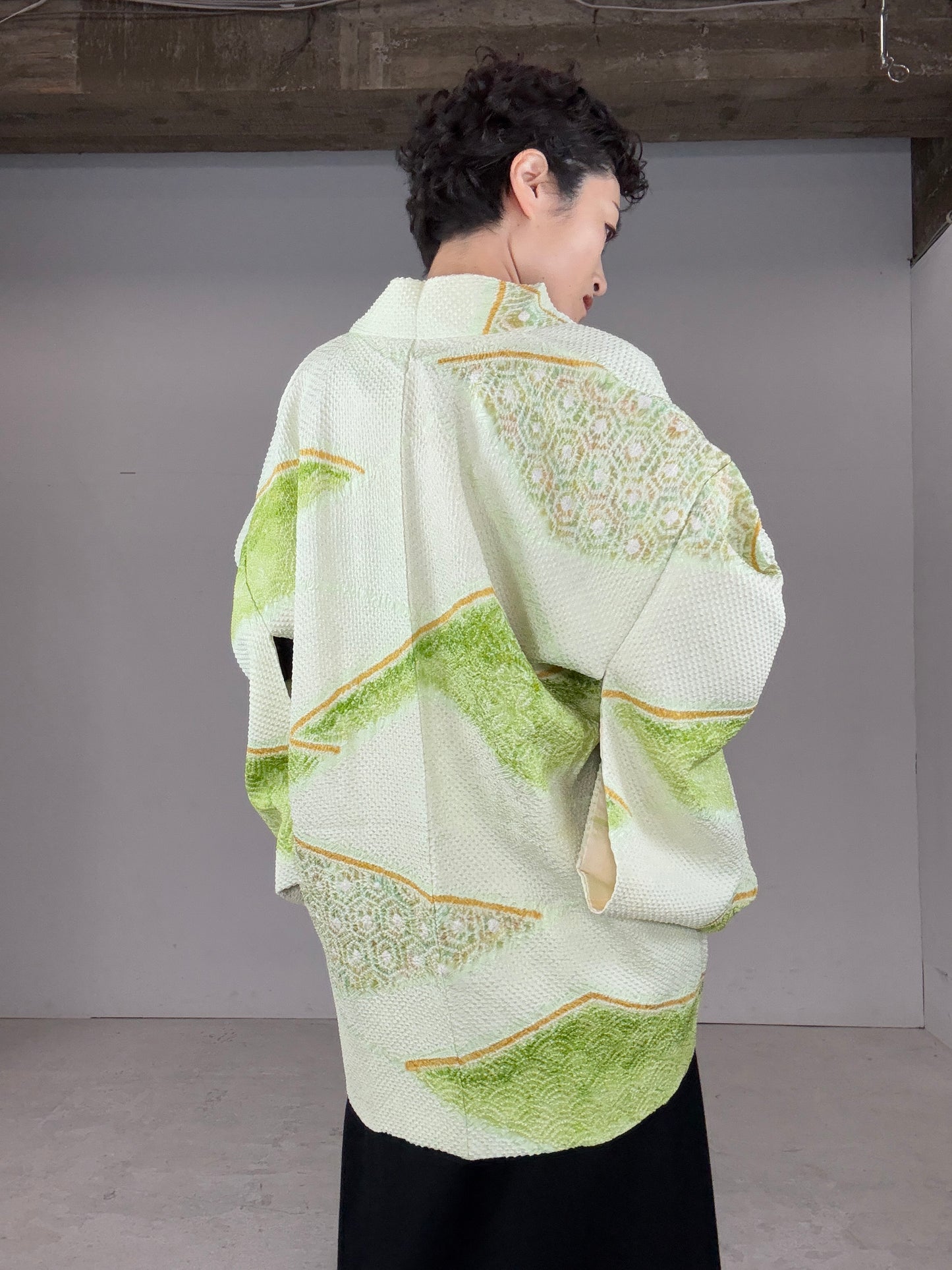 VINTAGE SHIBORI HAORI "white, green"