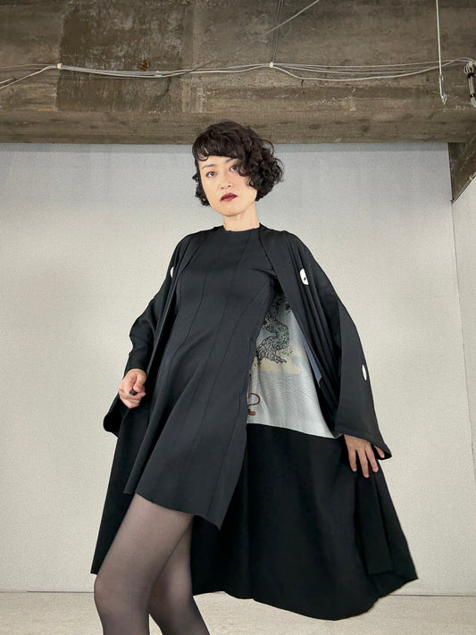 VINTAGE KUROMONTSUKI HAORI "matsu, noumen" *damage