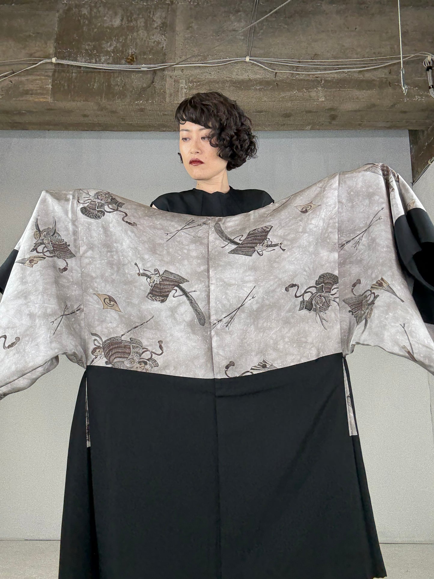 VINTAGE KUROMONTSUKI HAORI "sougara yoroi"