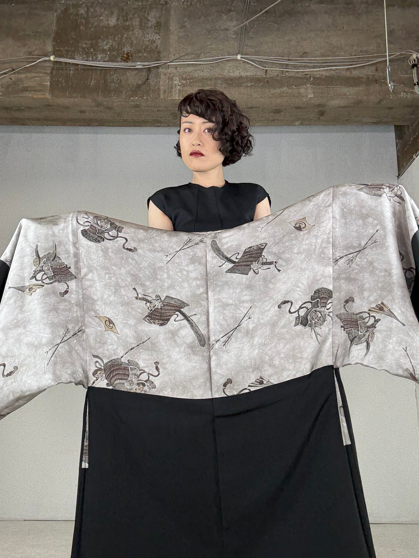 VINTAGE KUROMONTSUKI HAORI "sougara yoroi"