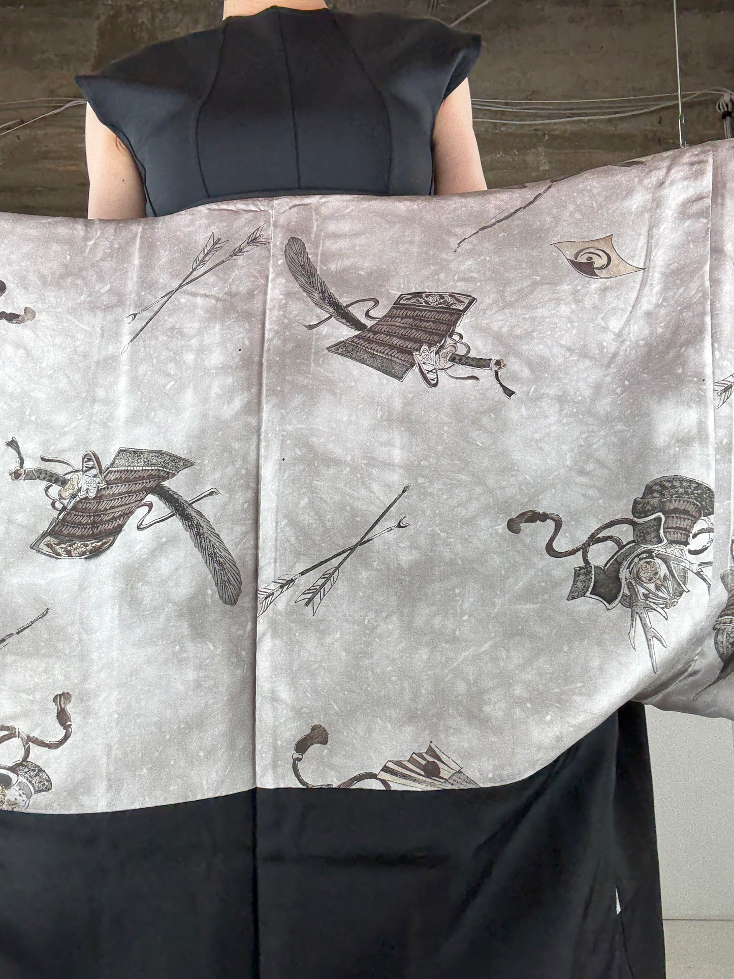 VINTAGE KUROMONTSUKI HAORI "sougara yoroi"