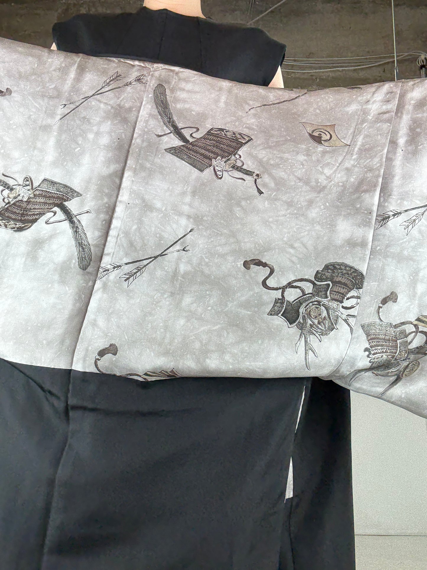 VINTAGE KUROMONTSUKI HAORI "sougara yoroi"