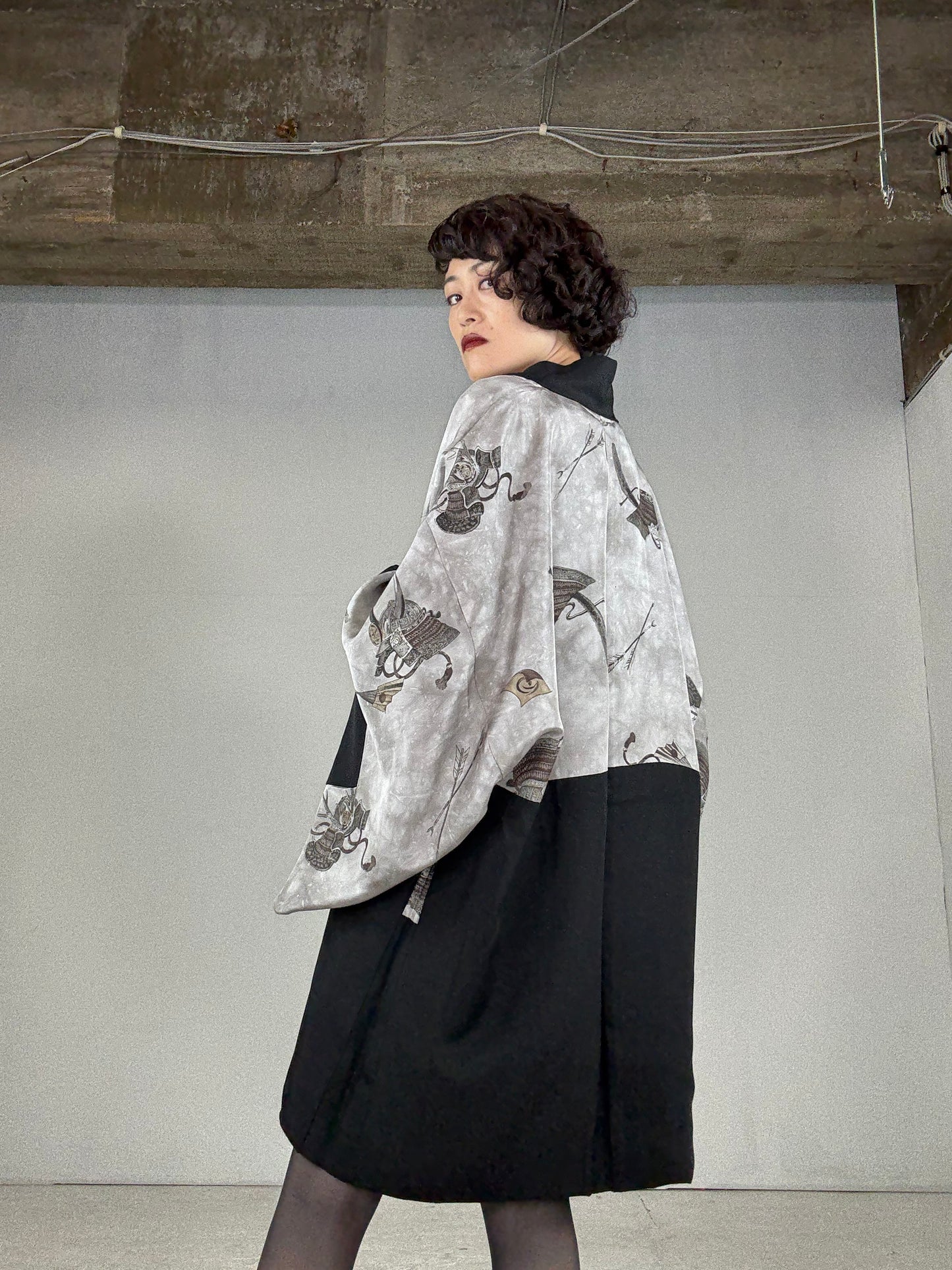 VINTAGE KUROMONTSUKI HAORI "sougara yoroi"