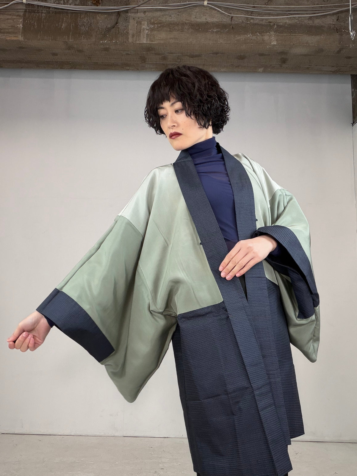 VINTAGE KAWAII HAORI oversized  "oshima, blue, matu , 058"