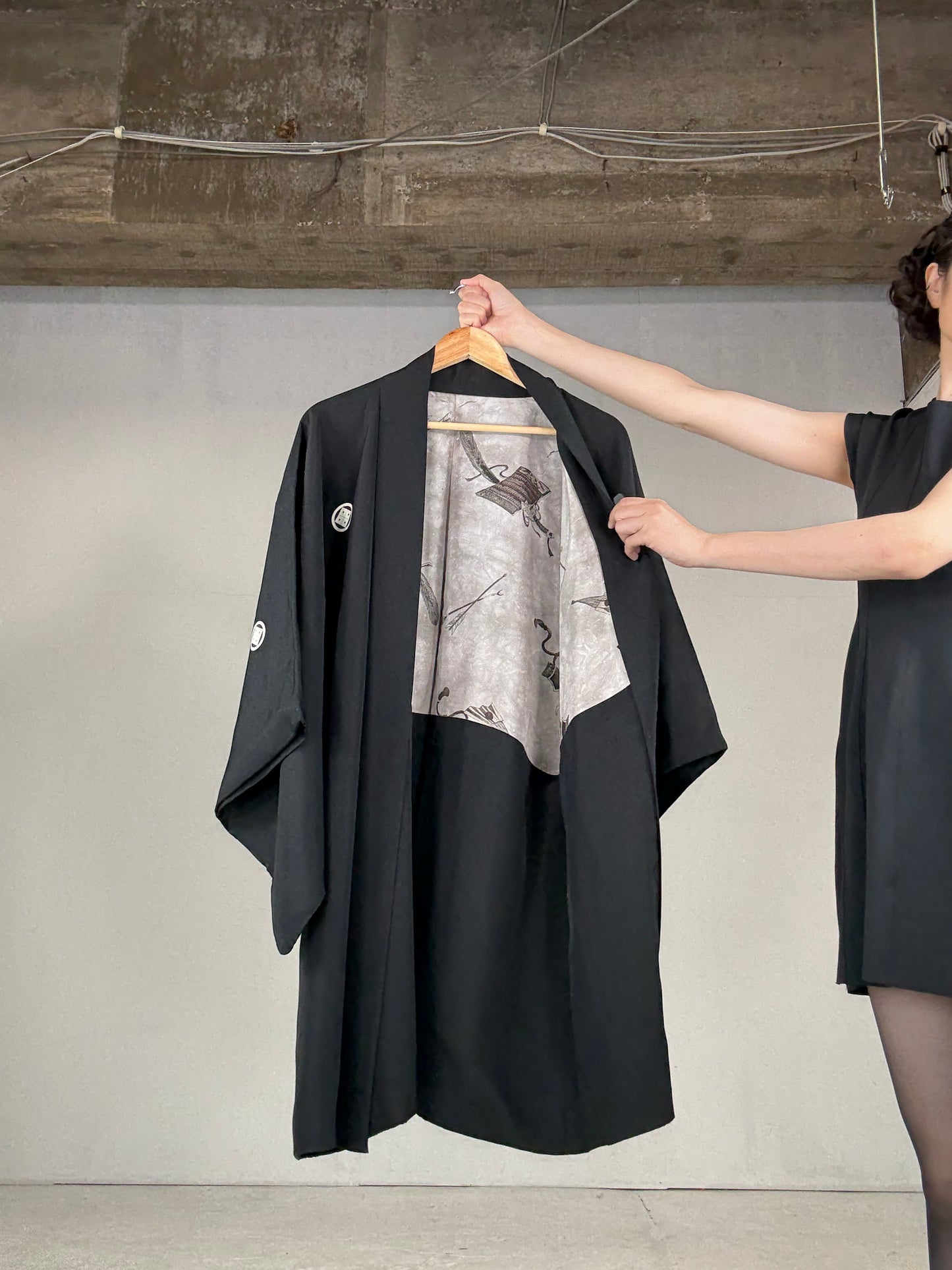 VINTAGE KUROMONTSUKI HAORI "sougara yoroi"