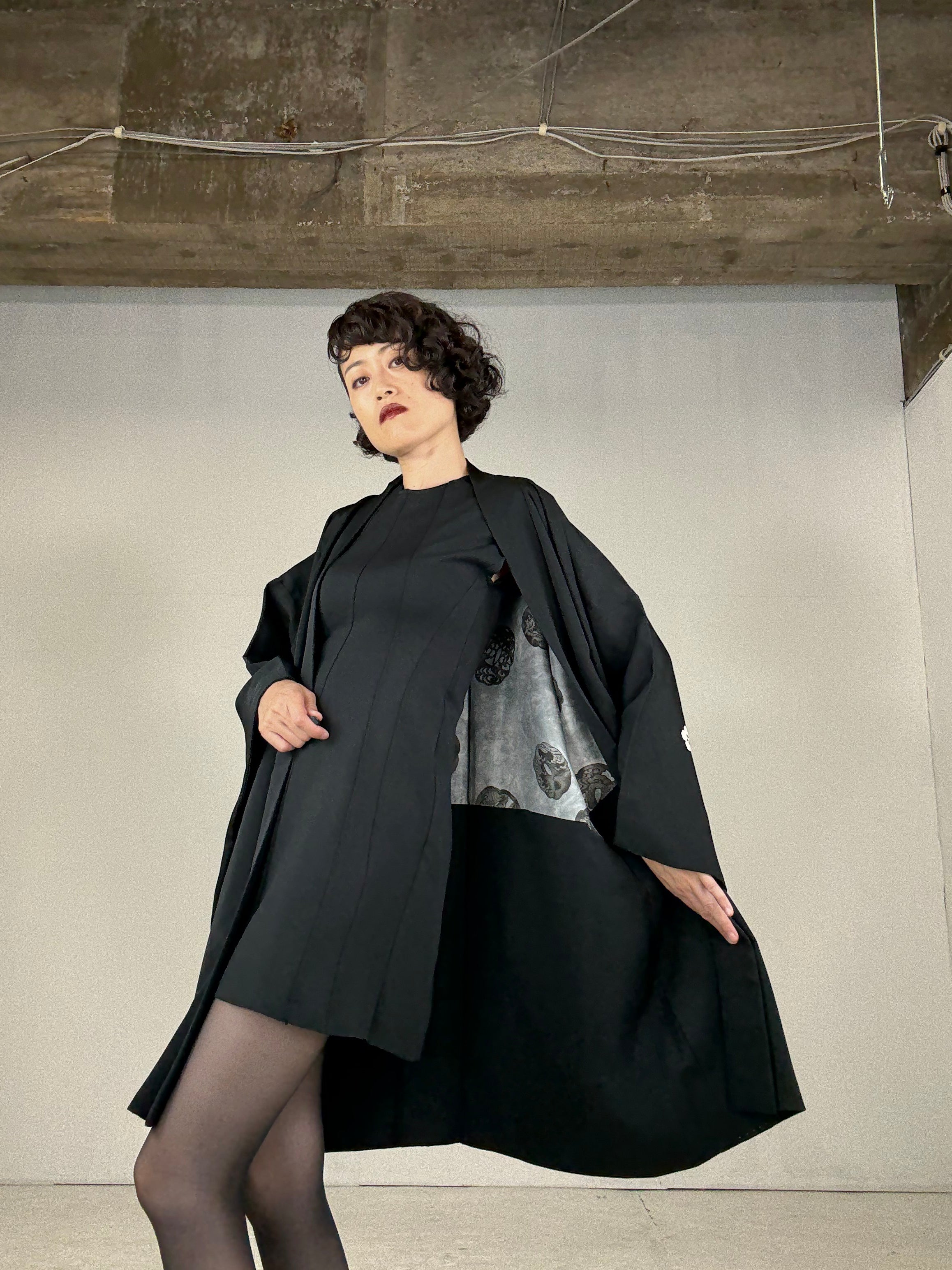 VINTAGE KUROMONTSUKI HAORI 