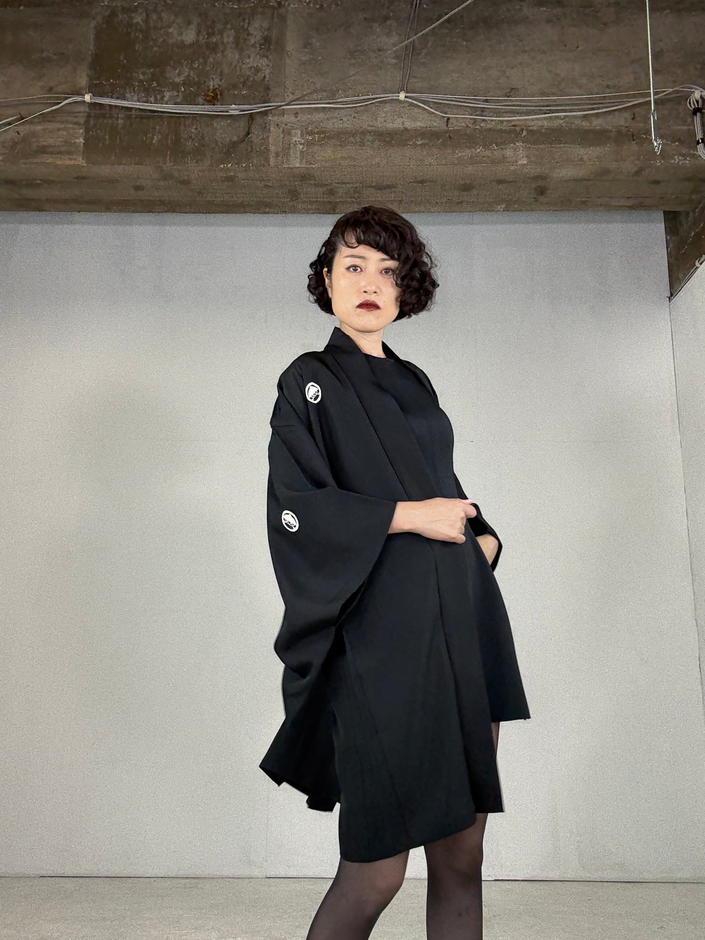 VINTAGE KUROMONTSUKI HAORI "sougara, Umbrella Motif Kamon"