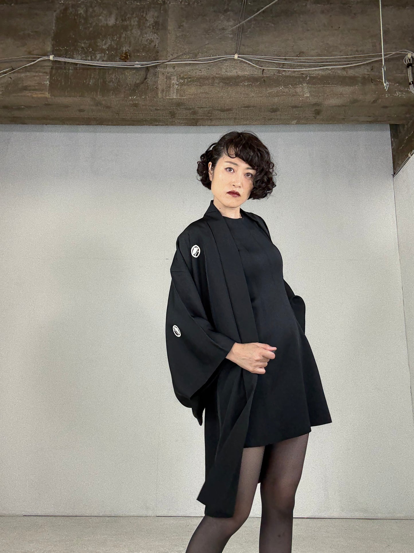 VINTAGE KUROMONTSUKI HAORI "sougara, Umbrella Motif Kamon"