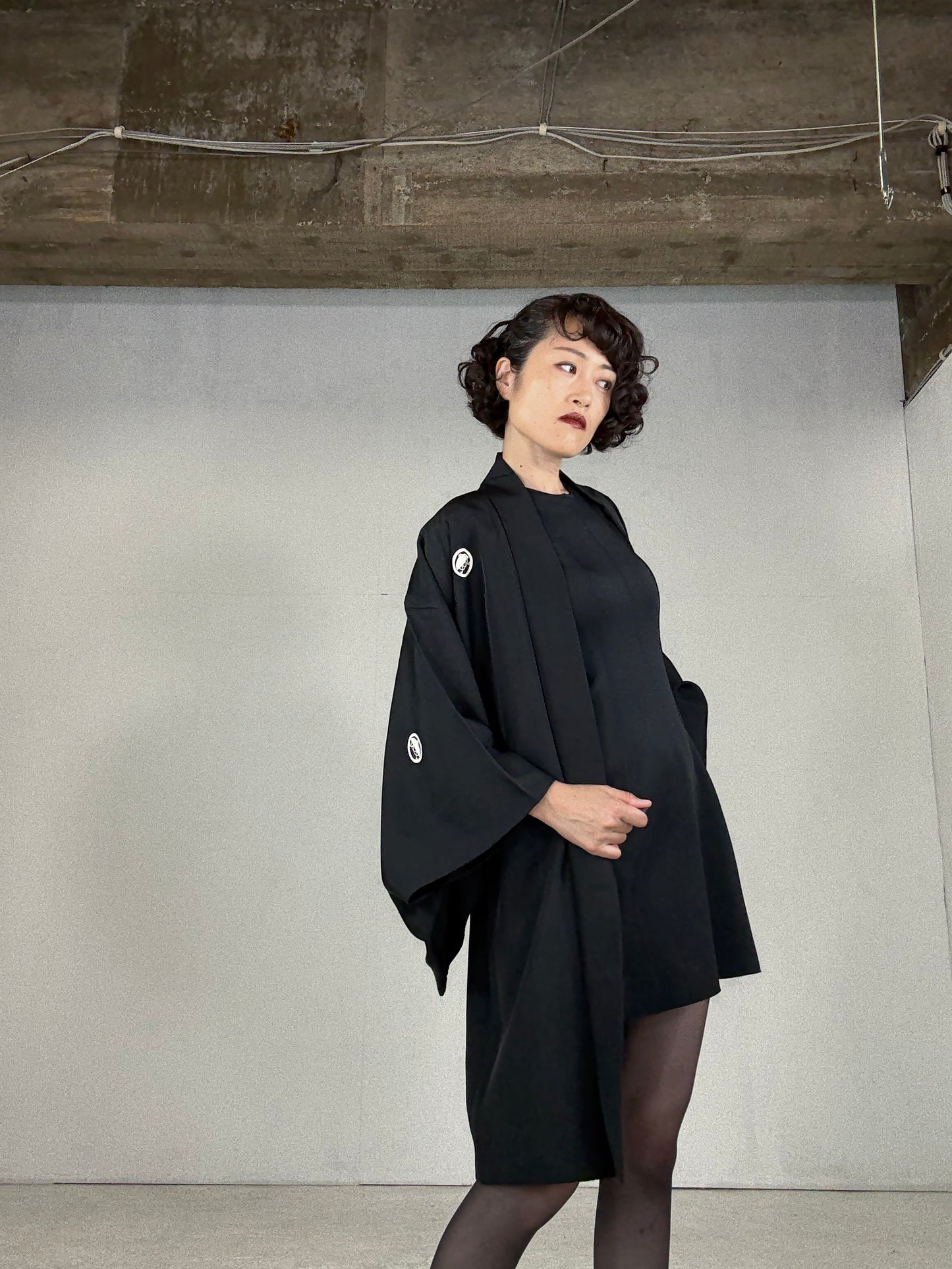 VINTAGE KUROMONTSUKI HAORI "sougara, Umbrella Motif Kamon"