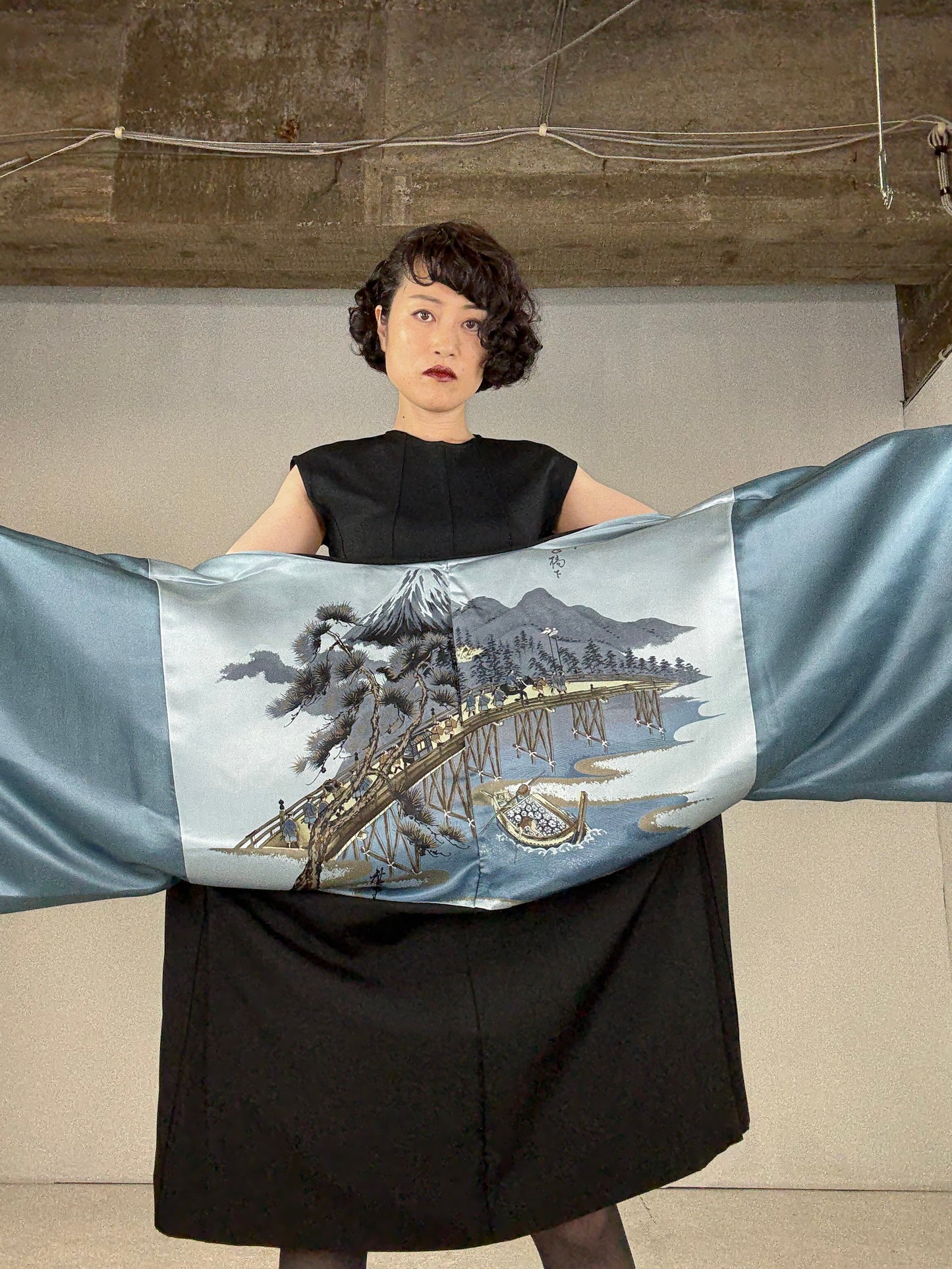 VINTAGE KUROMONTSUKI HAORI "fukagawa" *damage