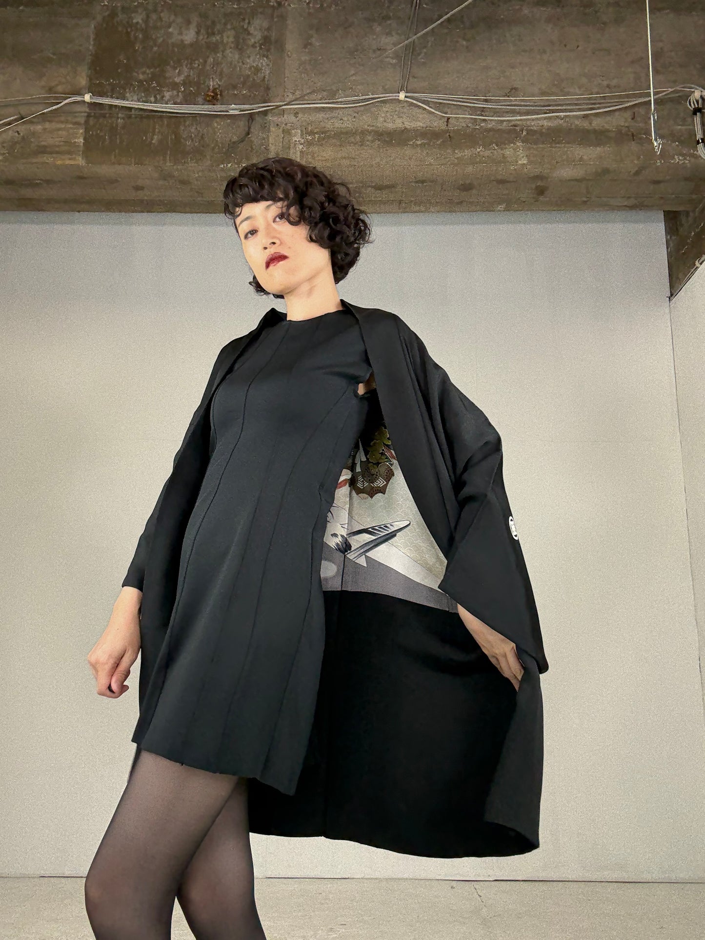 VINTAGE KUROMONTSUKI HAORI "akagashira" *damage