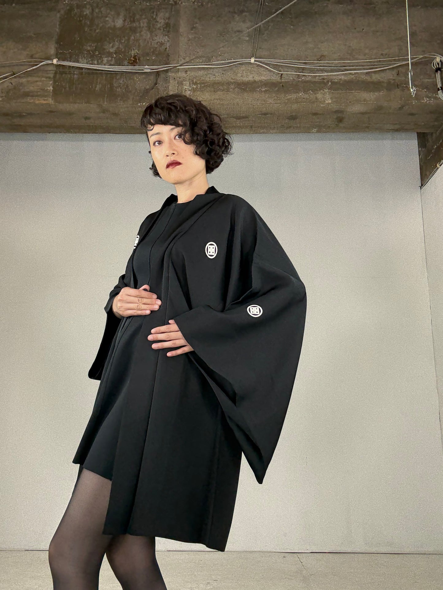 VINTAGE KUROMONTSUKI HAORI "akagashira" *damage