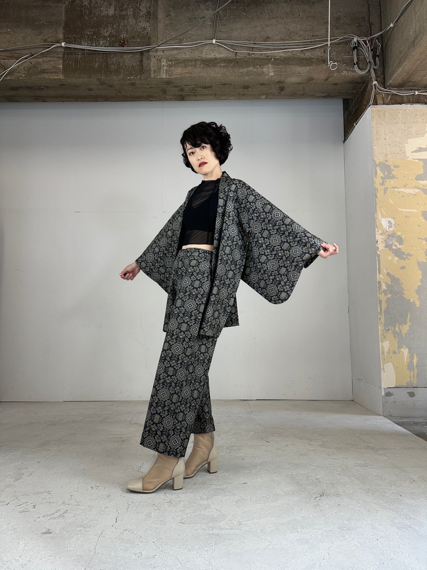 09 SHIROKURO Tsumugi HAORI and KIMONO elastic waist pants upcycled from Japanese kimono(Unisex)