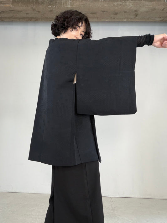 VINTAGE BLACK HAORI  "motifs of the Four Seasons, katabami-mon, BLK180"