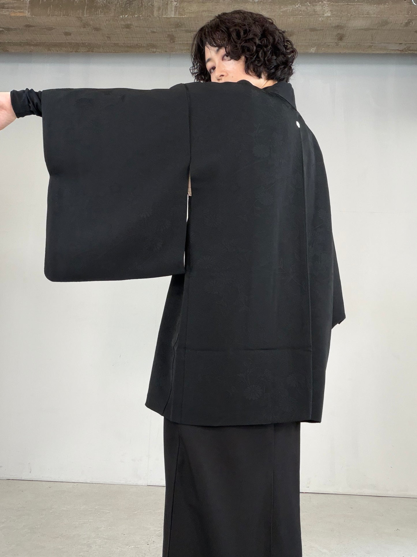 VINTAGE BLACK HAORI  "inside-goshoguruma, gosan-kiri-mon, BLK183"