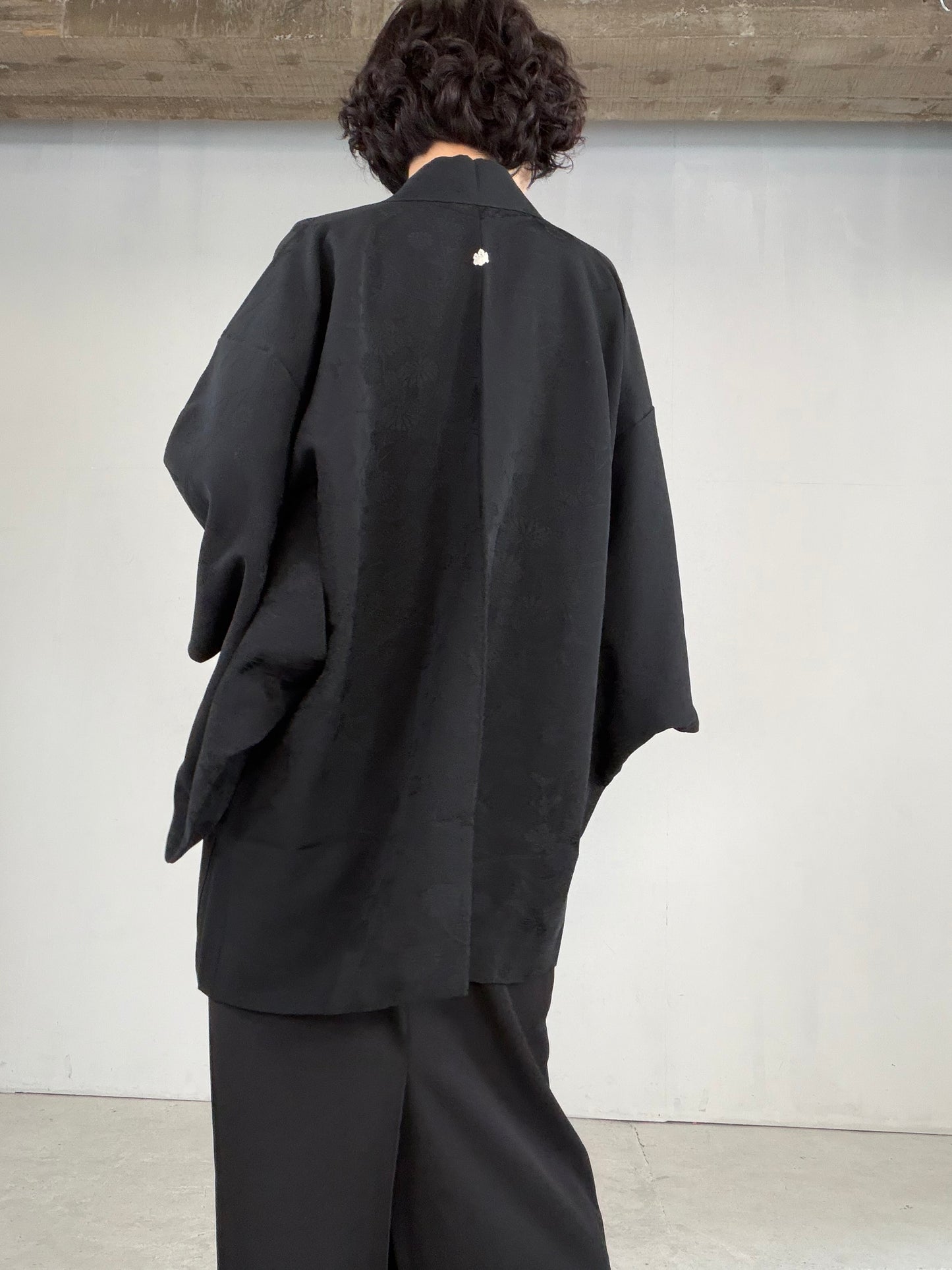 VINTAGE BLACK HAORI  "inside-goshoguruma, gosan-kiri-mon, BLK183"