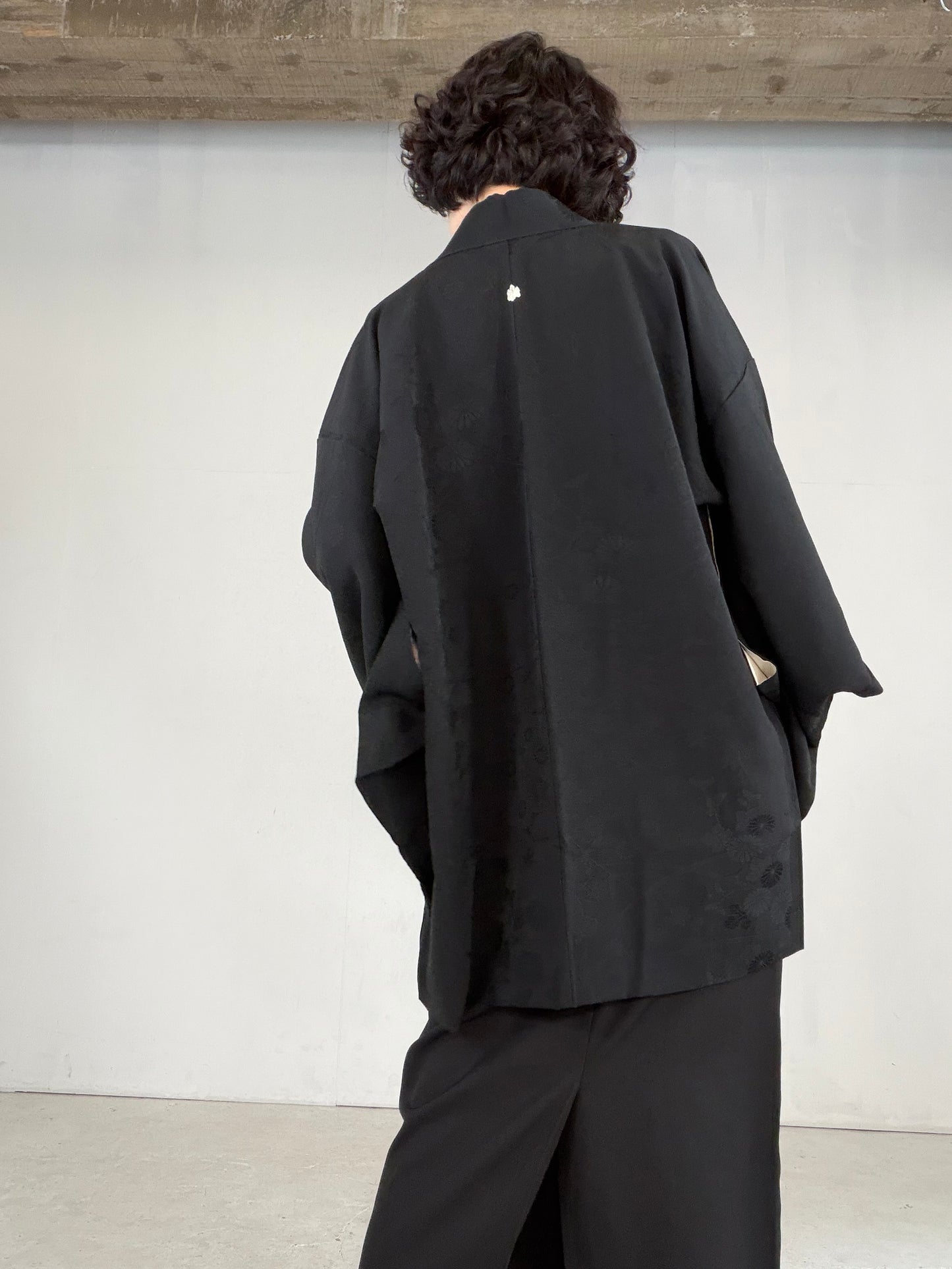 VINTAGE BLACK HAORI  "inside-goshoguruma, gosan-kiri-mon, BLK183"