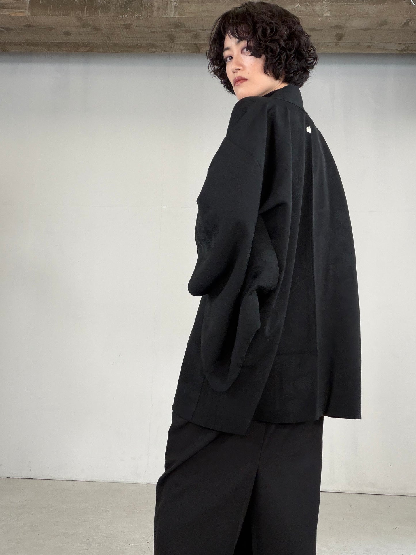 VINTAGE BLACK HAORI  "inside-goshoguruma, gosan-kiri-mon, BLK183"