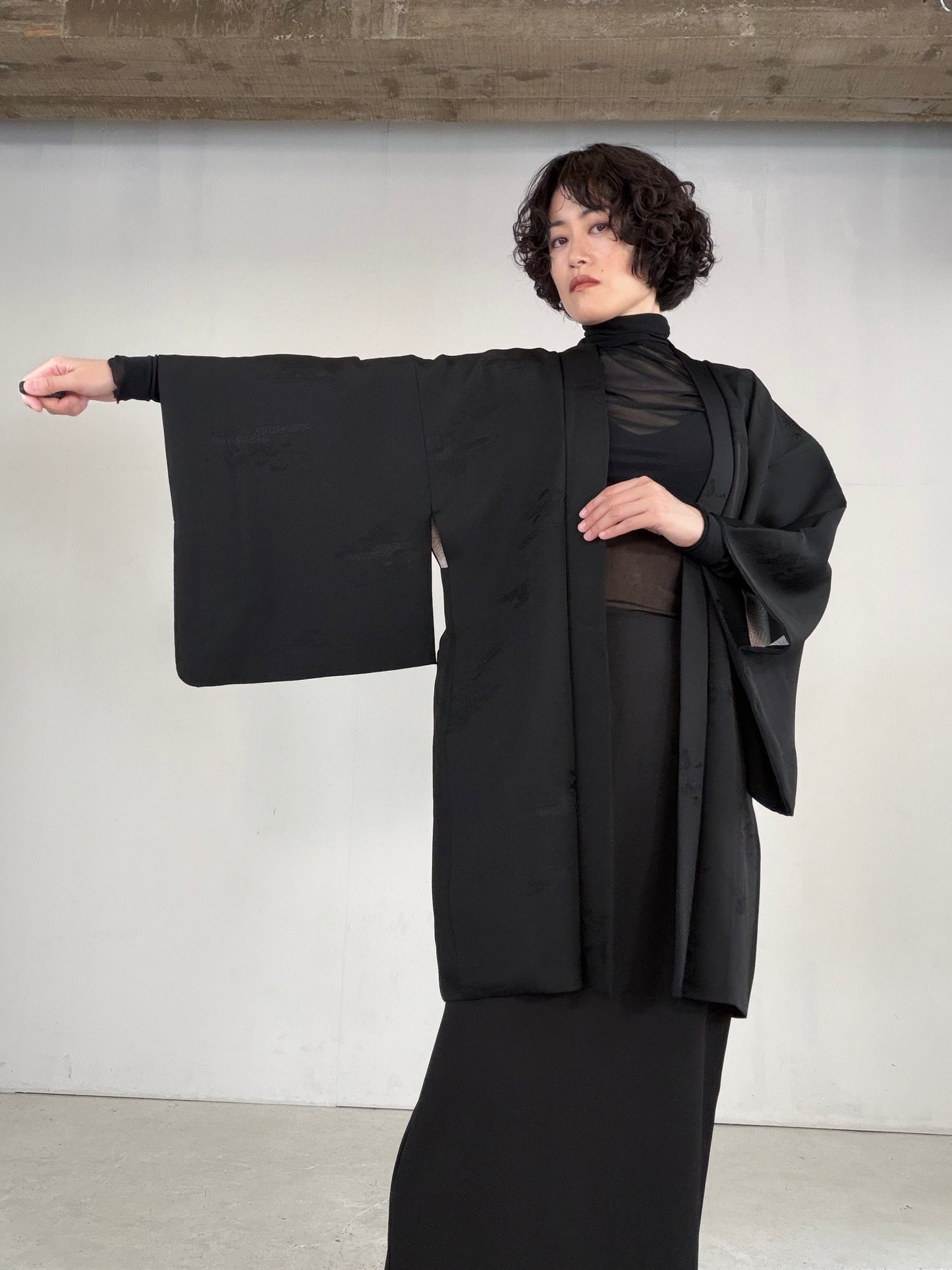 VINTAGE BLACK HAORI  "inside-diamond pattern, gosan-kiri-mon, BLK179"