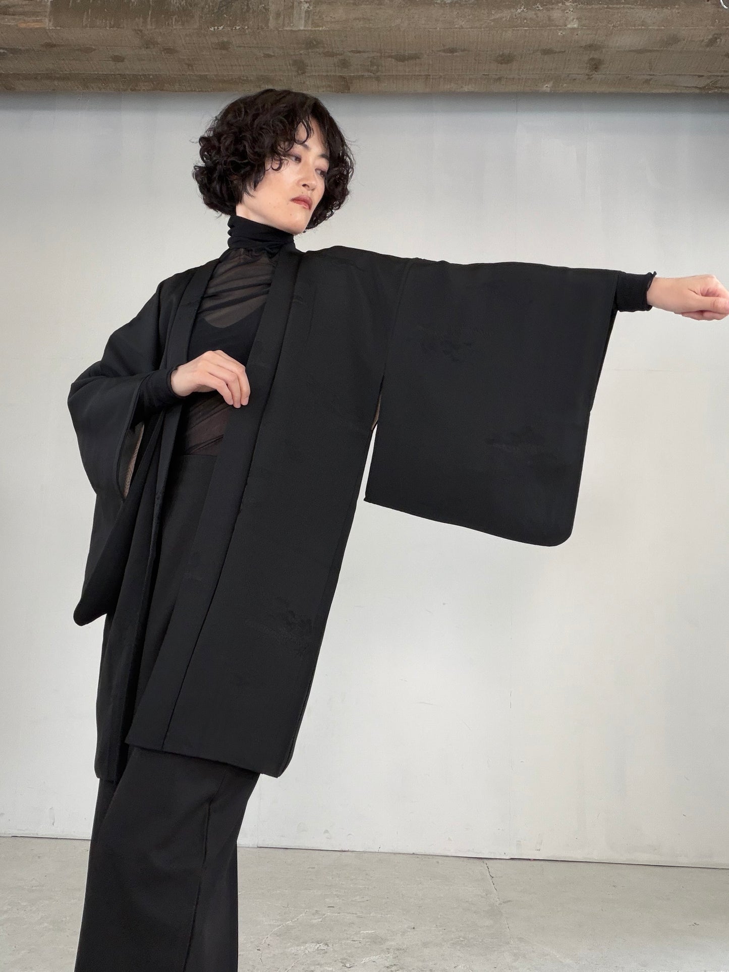VINTAGE BLACK HAORI  "inside-diamond pattern, gosan-kiri-mon, BLK179"